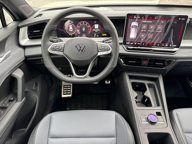 New 2026 Volkswagen Tiguan SE R-Line image 30