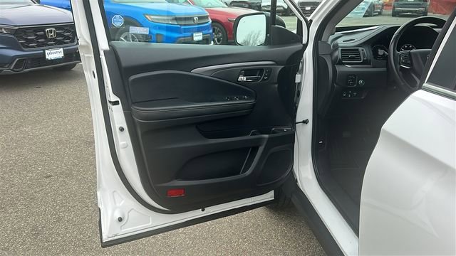 Used 2025 Honda Ridgeline RTL image 8