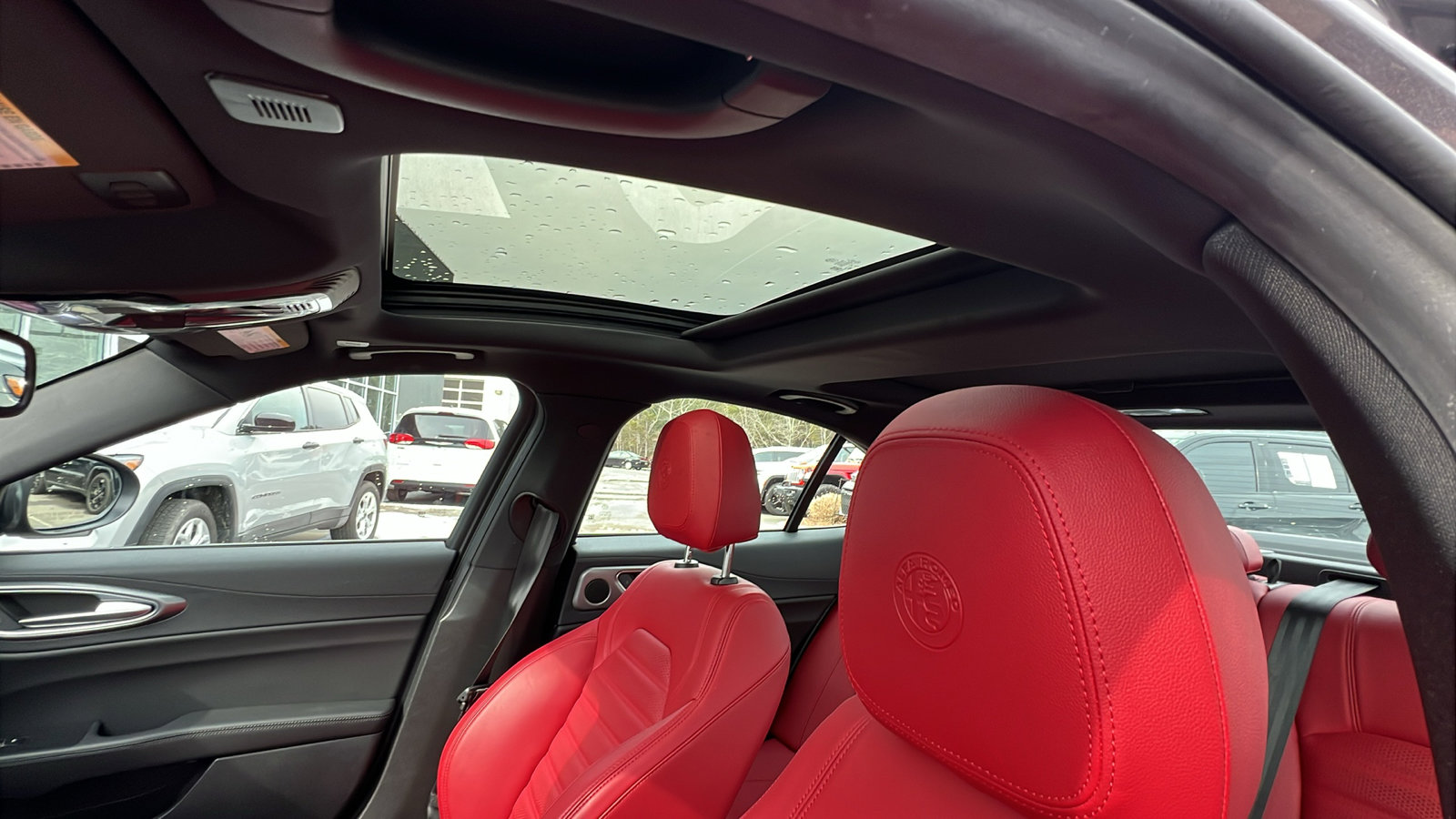 Used 2024 Alfa Romeo Giulia Veloce image 18