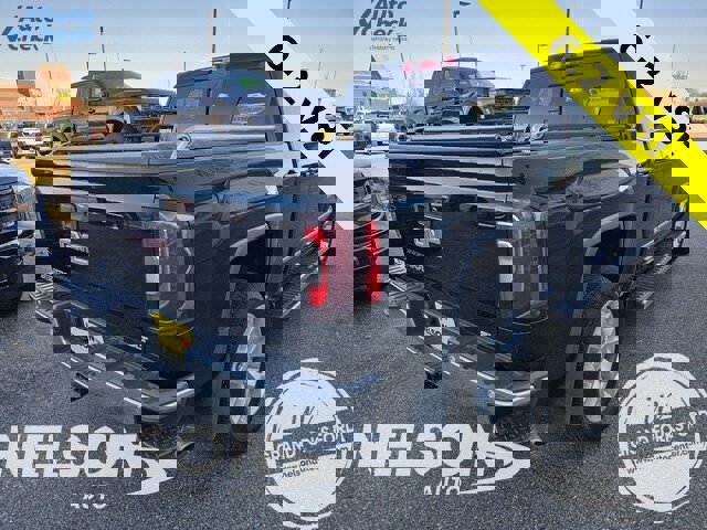 Used 2018 GMC Sierra 1500 SLT w/ SLT Premium Package image 7