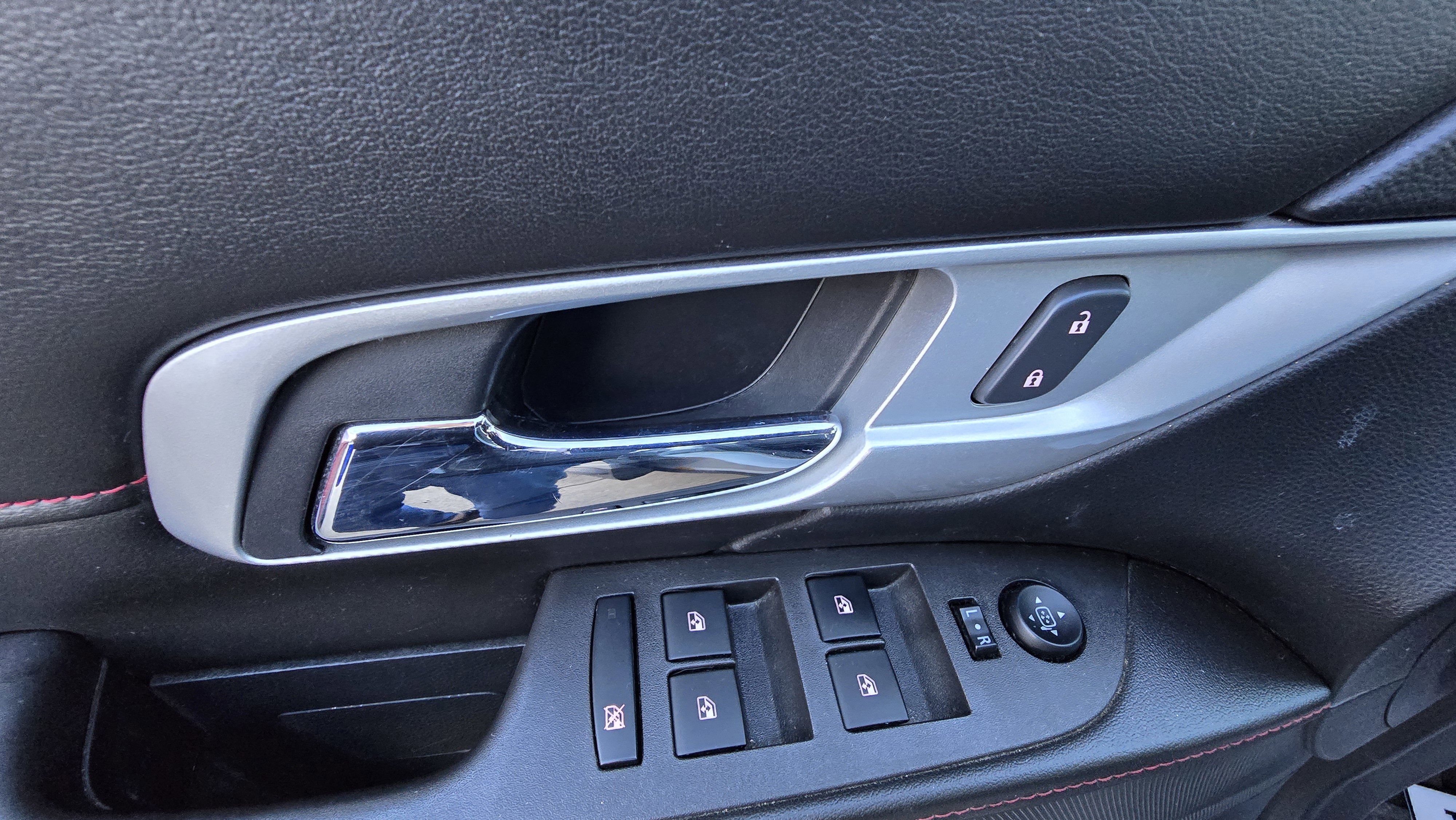 Used 2015 GMC Terrain SLE w/ Chrome Edition image 8