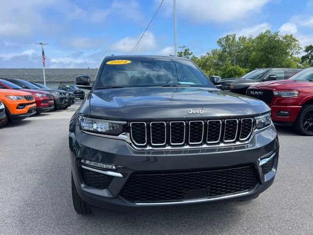 Used 2024 Jeep Grand Cherokee Limited AWD/4WD image 6