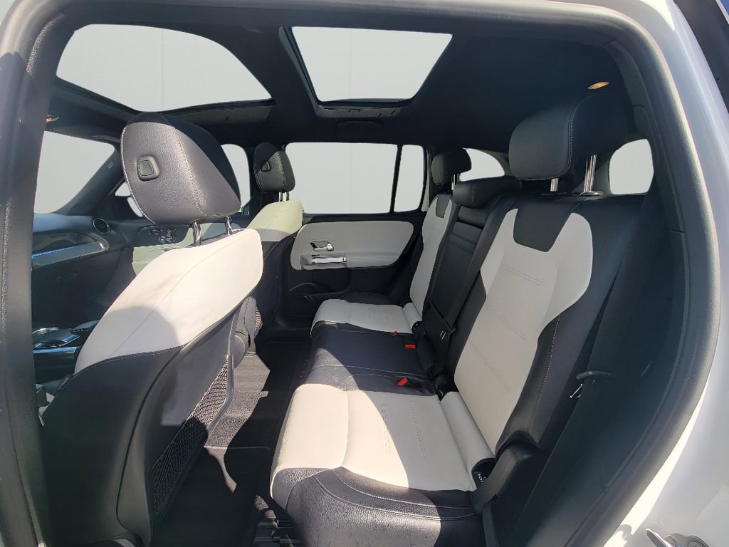 Used 2020 Mercedes-Benz GLB 250 4MATIC image 27