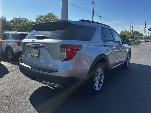 Certified 2023 Ford Explorer XLT w/ Equipment Group 202A AWD/4WD image 5