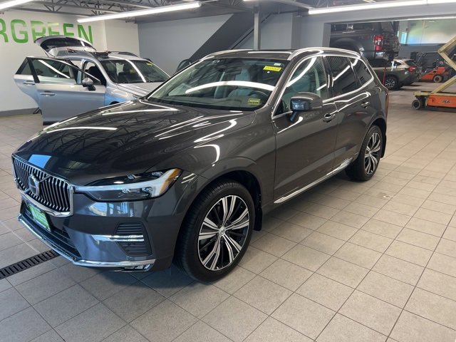 Used 2022 Volvo XC60 B6 Inscription w/ Protection Package Premier image 3