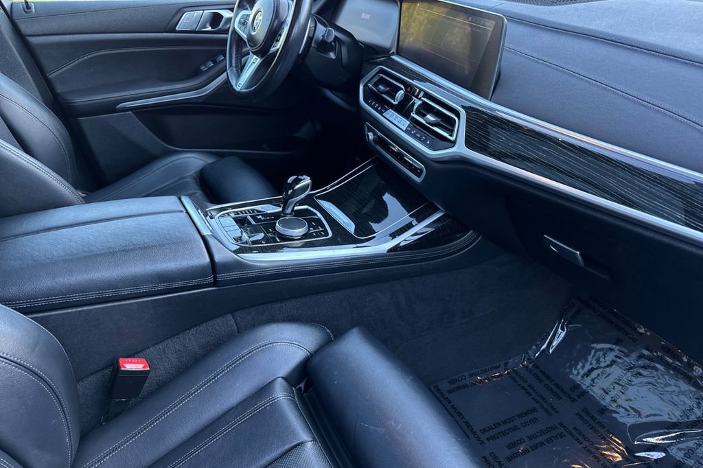 Used 2022 BMW X7 xDrive40i w/ M Sport Package image 18