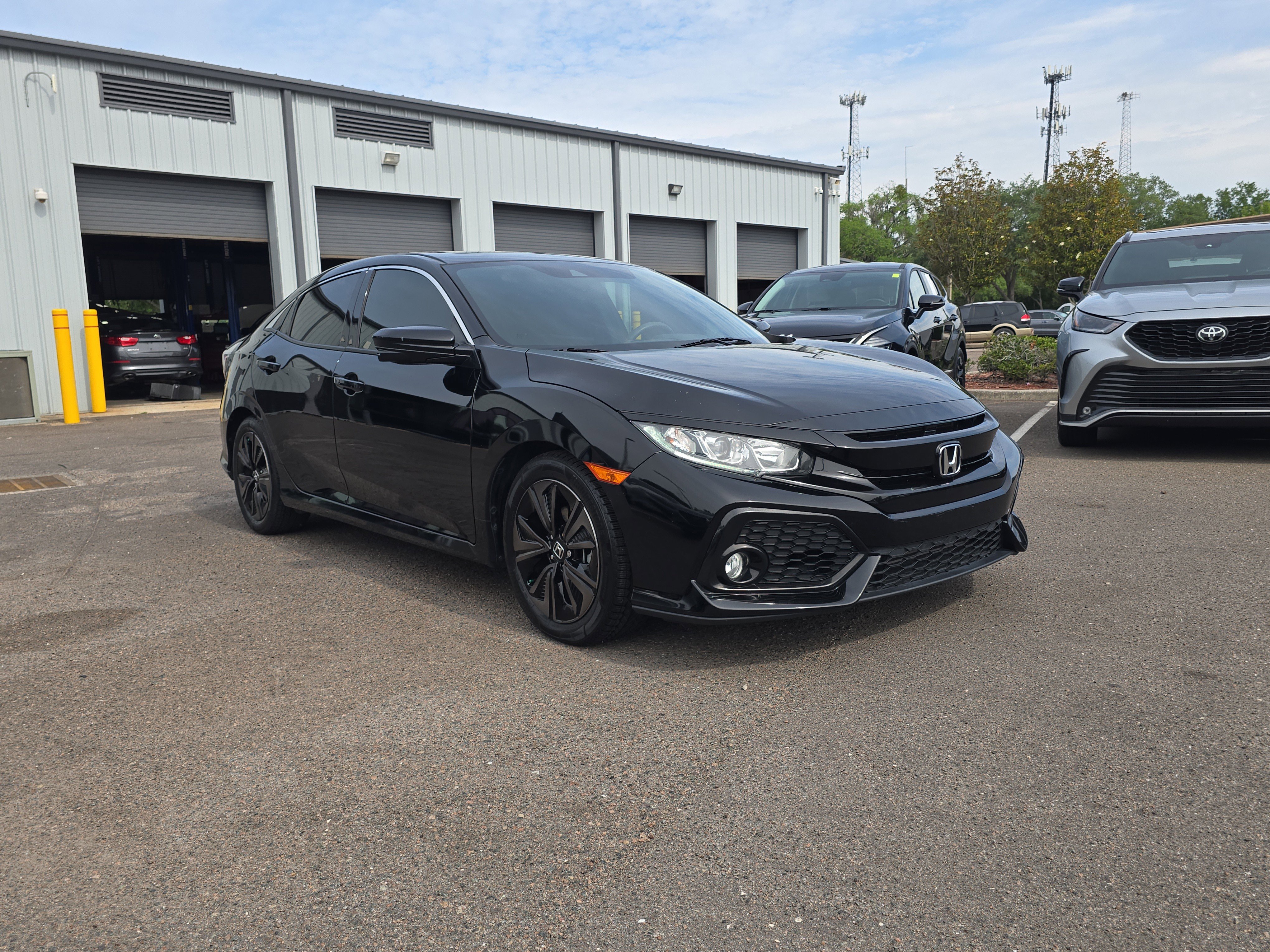 Used 2019 Honda Civic EX image 2