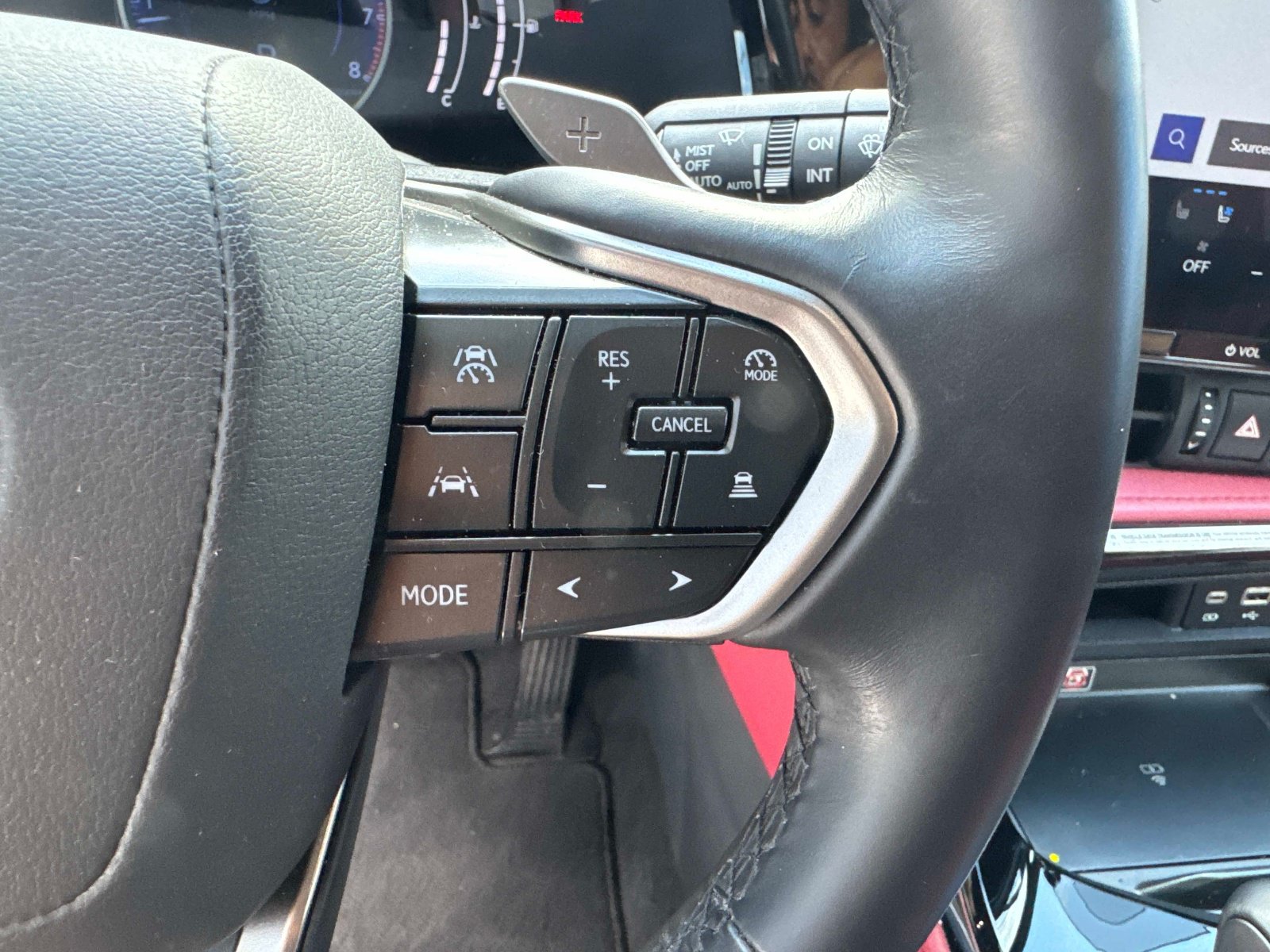 Certified 2025 Lexus NX 250 FWD w/ Accessory Package (Z1) image 30