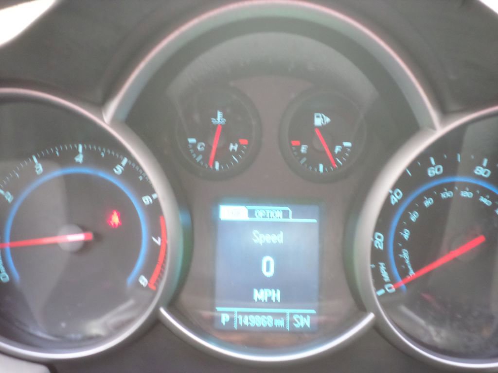 Used 2013 Chevrolet Cruze LS image 19