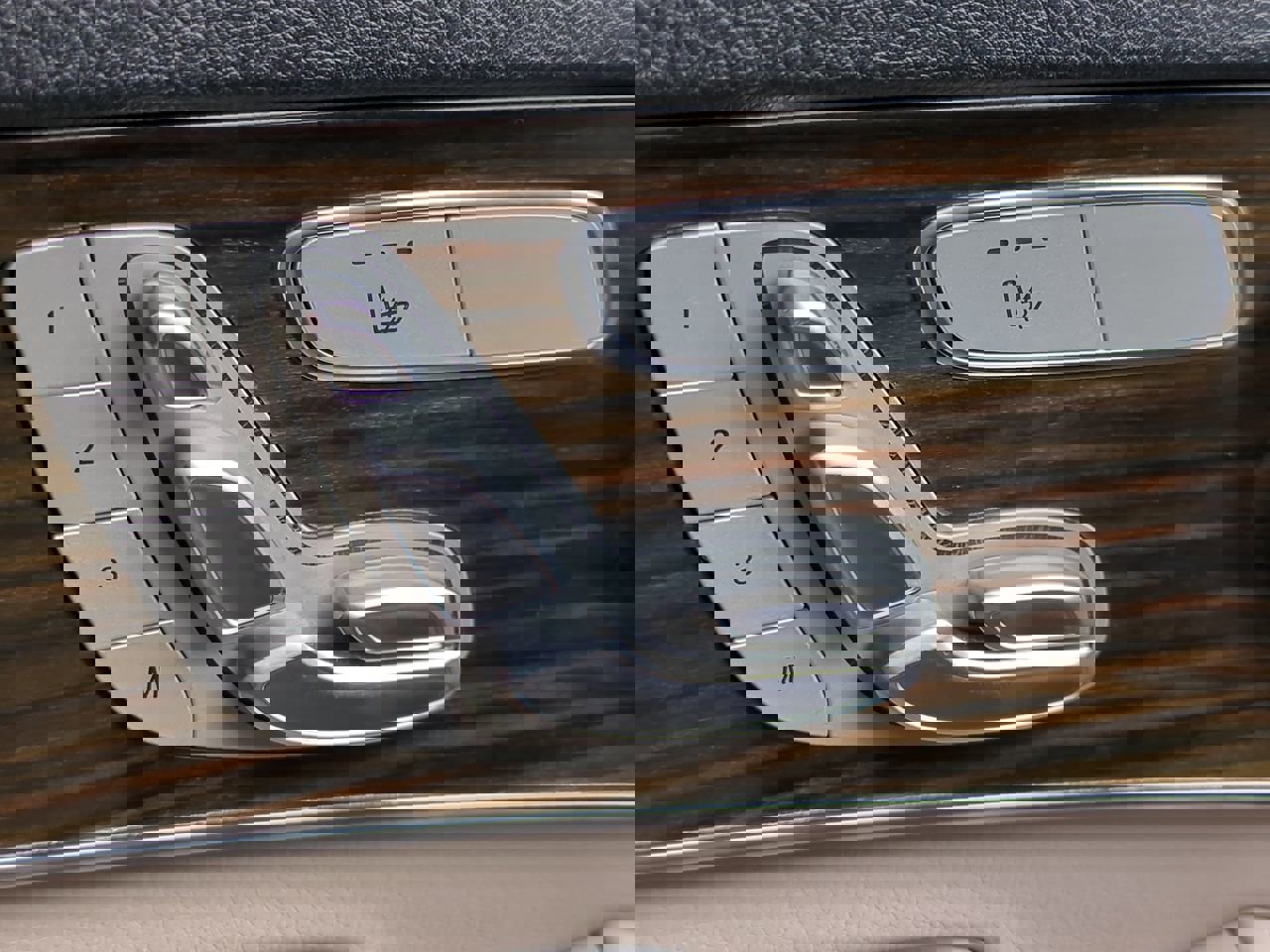 Used 2020 Mercedes-Benz C 300 Sedan image 22