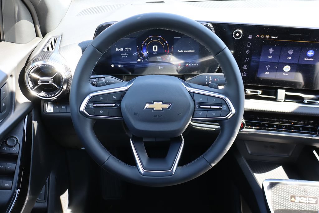New 2026 Chevrolet Equinox LT w/ Convenience Package II FWD image 17