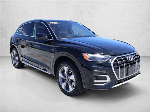 Used 2023 Audi Q5 2.0T Premium w/ Convenience Package AWD/4WD image 3