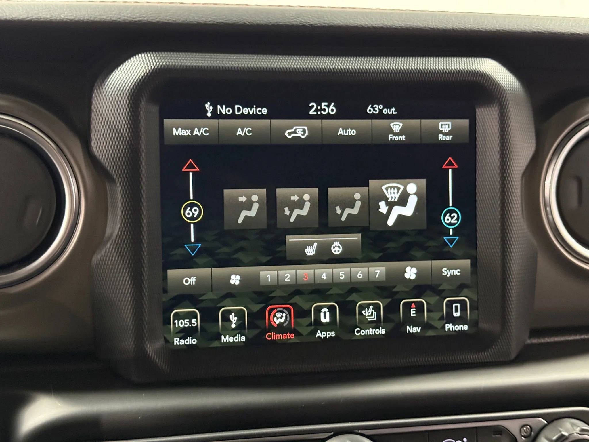 Used 2018 Jeep Wrangler Unlimited Rubicon w/ Dual Top Group image 33