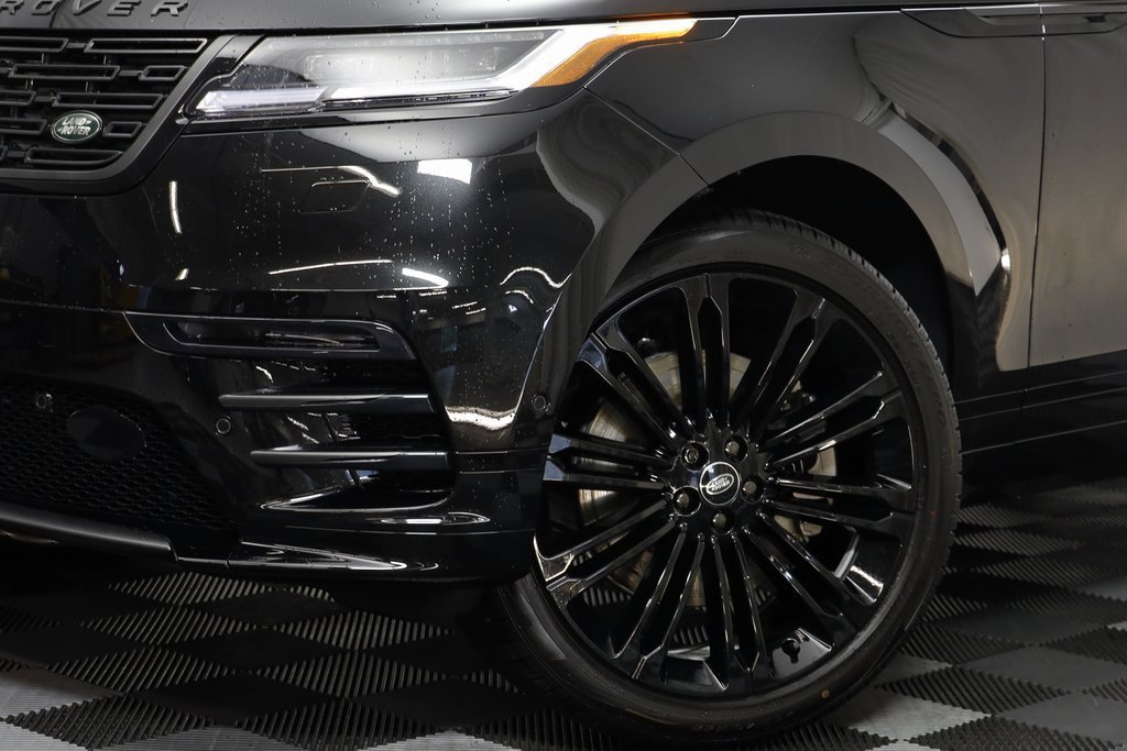 New 2026 Land Rover Range Rover Velar Dynamic SE image 3