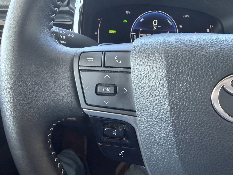 Used 2025 Toyota Camry SE AWD/4WD image 15
