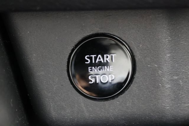Used 2024 Nissan Rogue SL AWD/4WD image 17