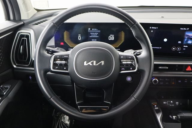 Used 2024 Kia Sorento S image 7