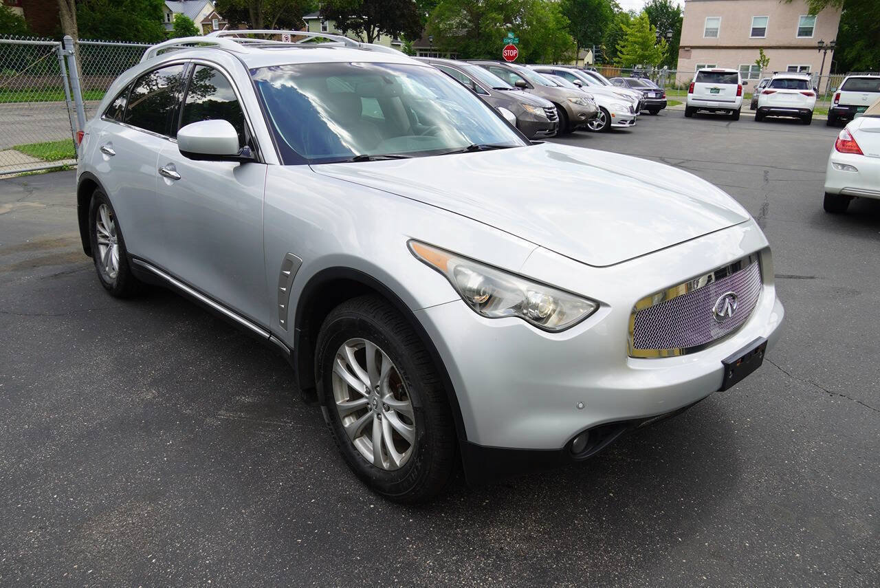 Used 2010 INFINITI FX35 AWD w/ Navigation Pkg image 8