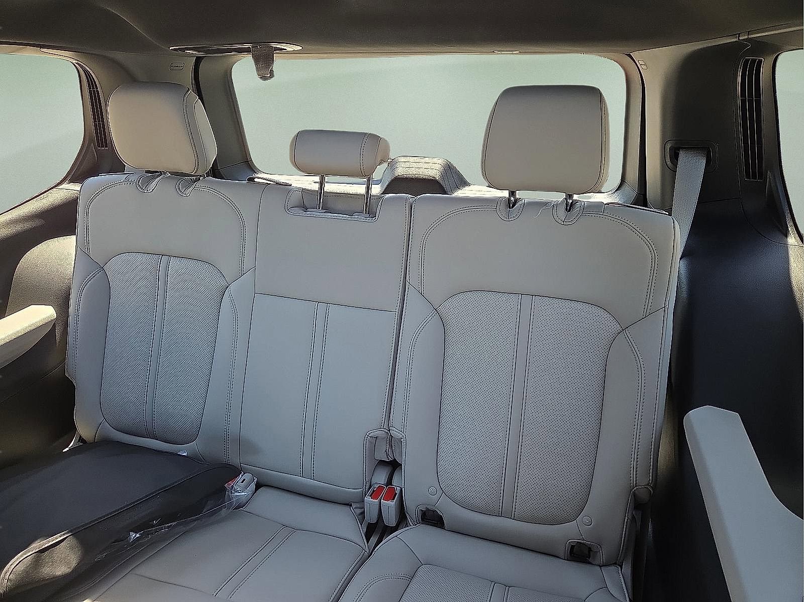 New 2026 Jeep Grand Wagoneer Limited AWD/4WD image 10