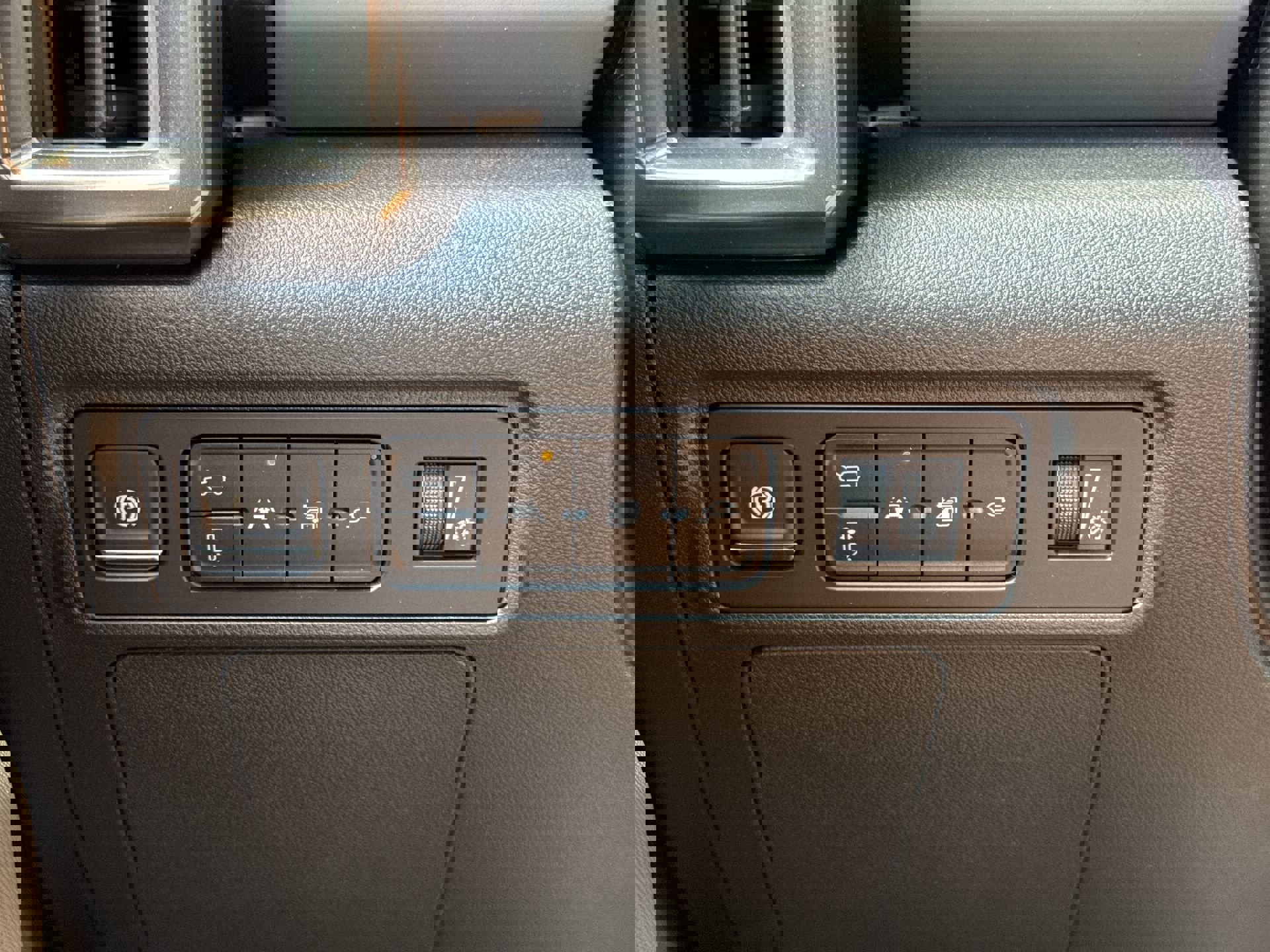 New 2025 GMC Hummer EV 2X AWD/4WD image 19