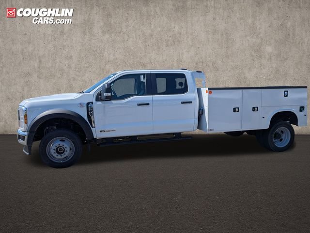 New 2026 Ford F550 4x4 Crew Cab image 5