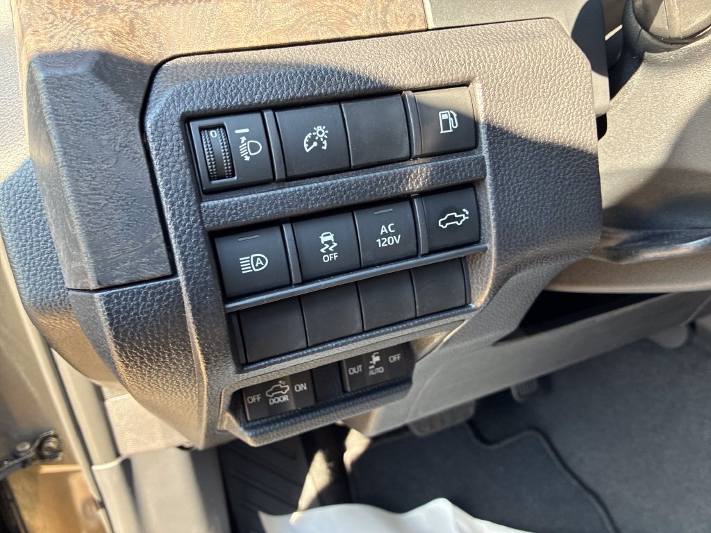 New 2026 Toyota Tacoma Limited AWD/4WD image 38