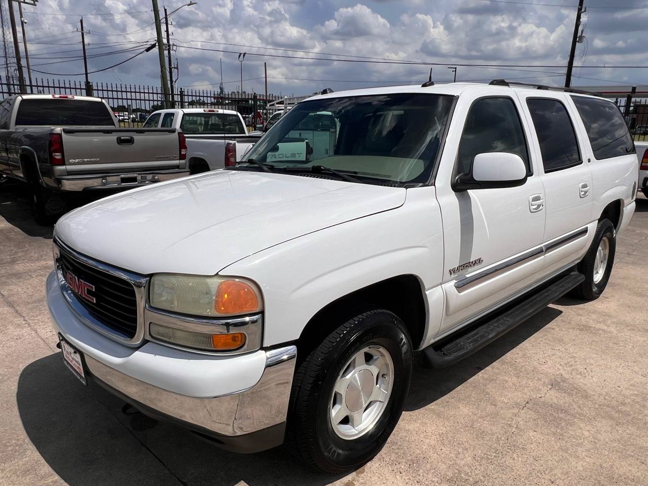 Used 2004 GMC Yukon XL SLT w/ Preferred Equipment Group RWD image 13