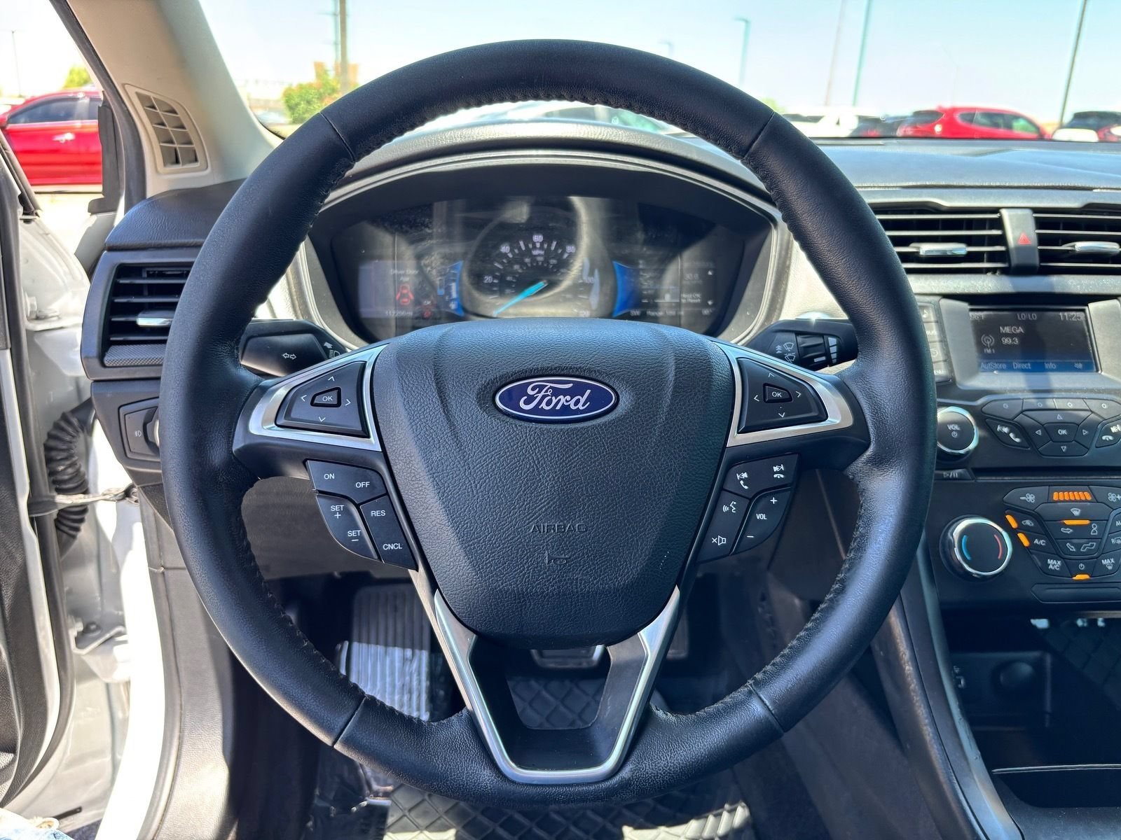 Used 2018 Ford Fusion SE w/ Equipment Group 601A FWD image 18