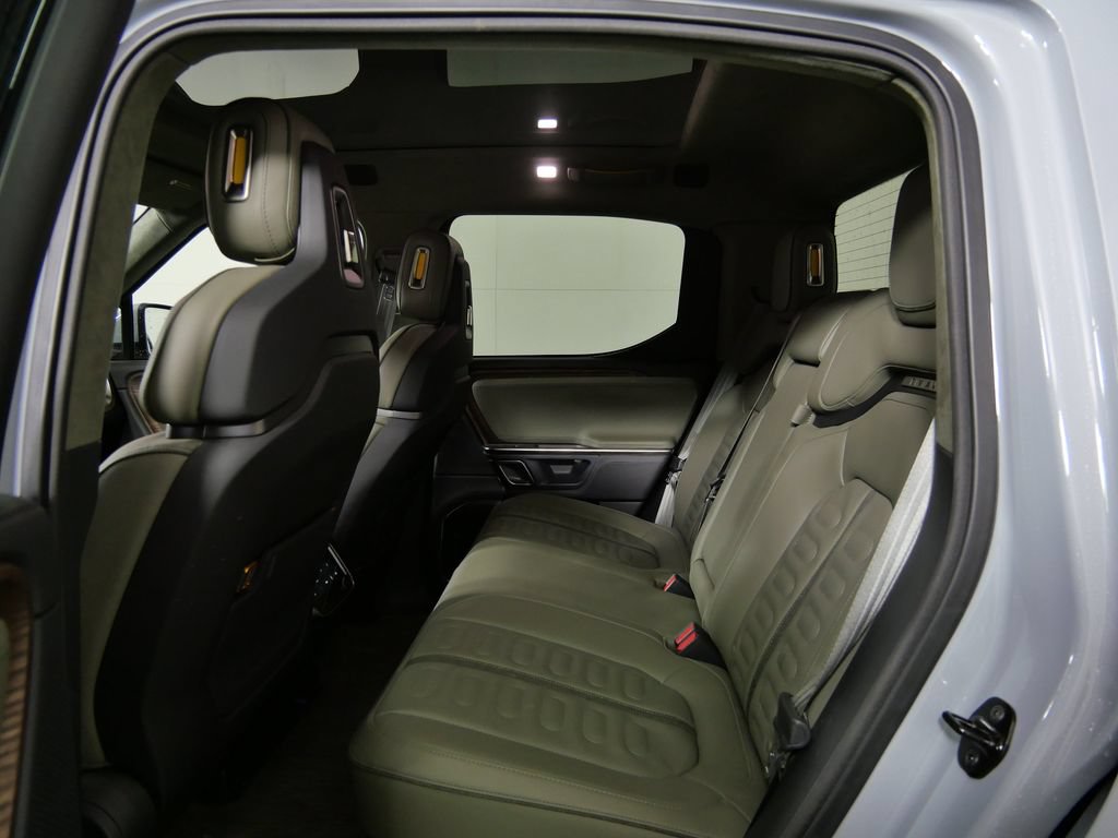 Used 2023 Rivian R1T Adventure Dual AWD/4WD image 18