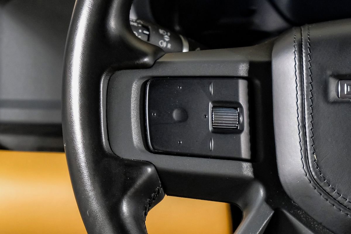 Used 2023 Land Rover Defender 110 X image 18