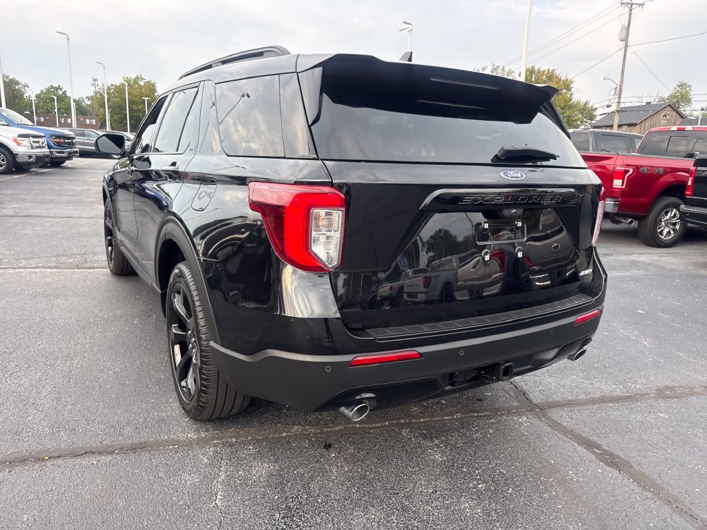 Used 2024 Ford Explorer ST-Line w/ Class IV Trailer Tow Package AWD/4WD image 9