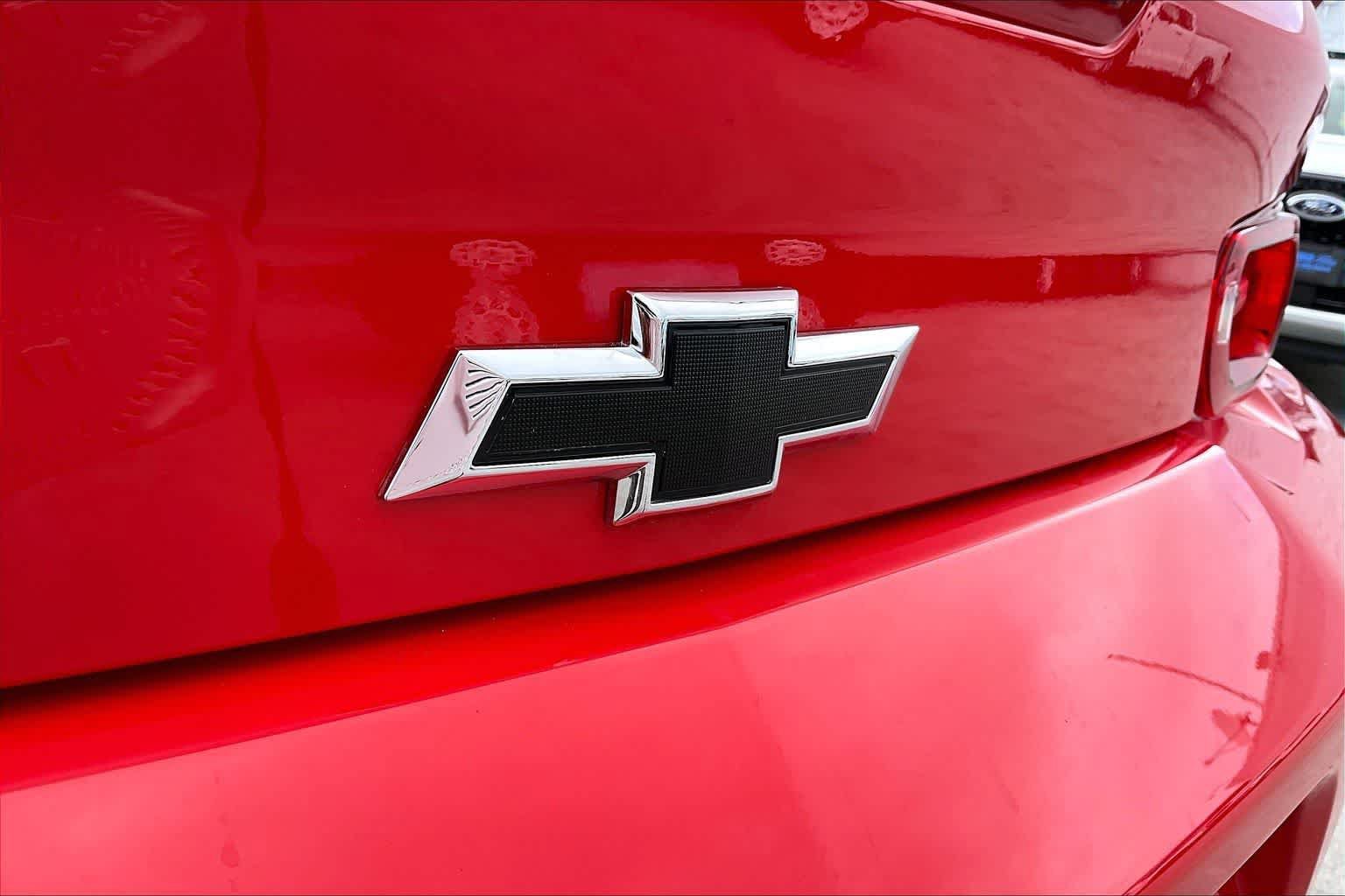 Used 2020 Chevrolet Camaro LT w/ Technology Package RWD image 7