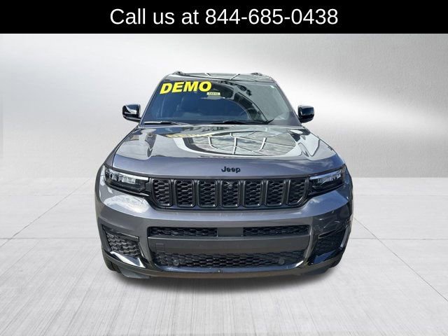 New 2025 Jeep Grand Cherokee L Limited w/ Luxury Tech Group II image 2