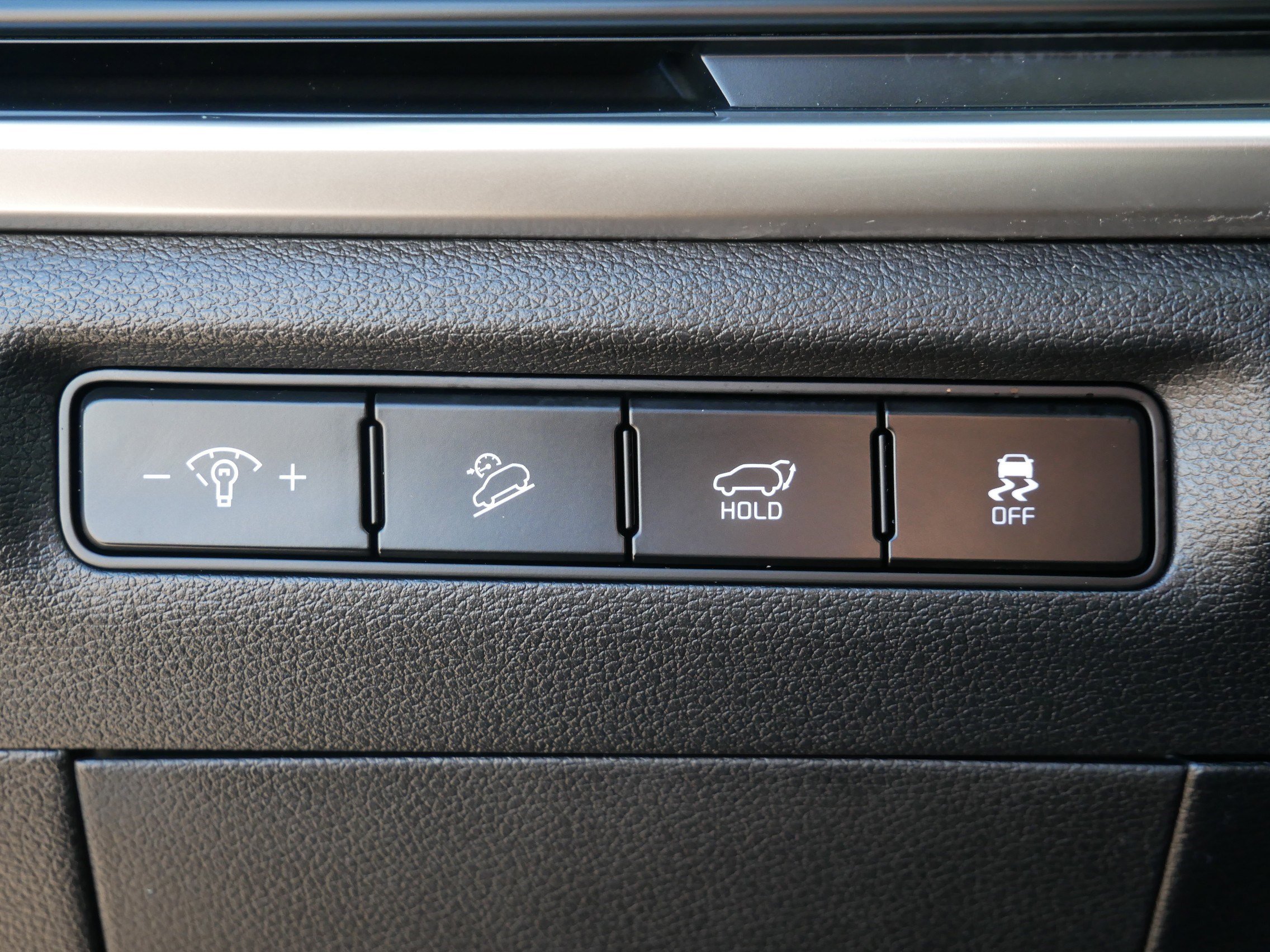 Used 2023 Kia Telluride EX w/ EX Captain's Chair Package image 21