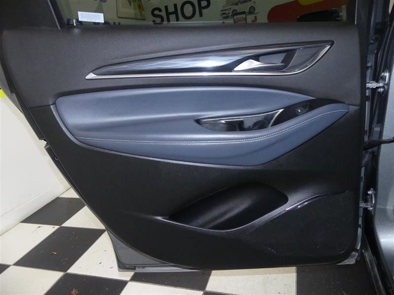 Used 2024 Buick Enclave Premium AWD/4WD image 31