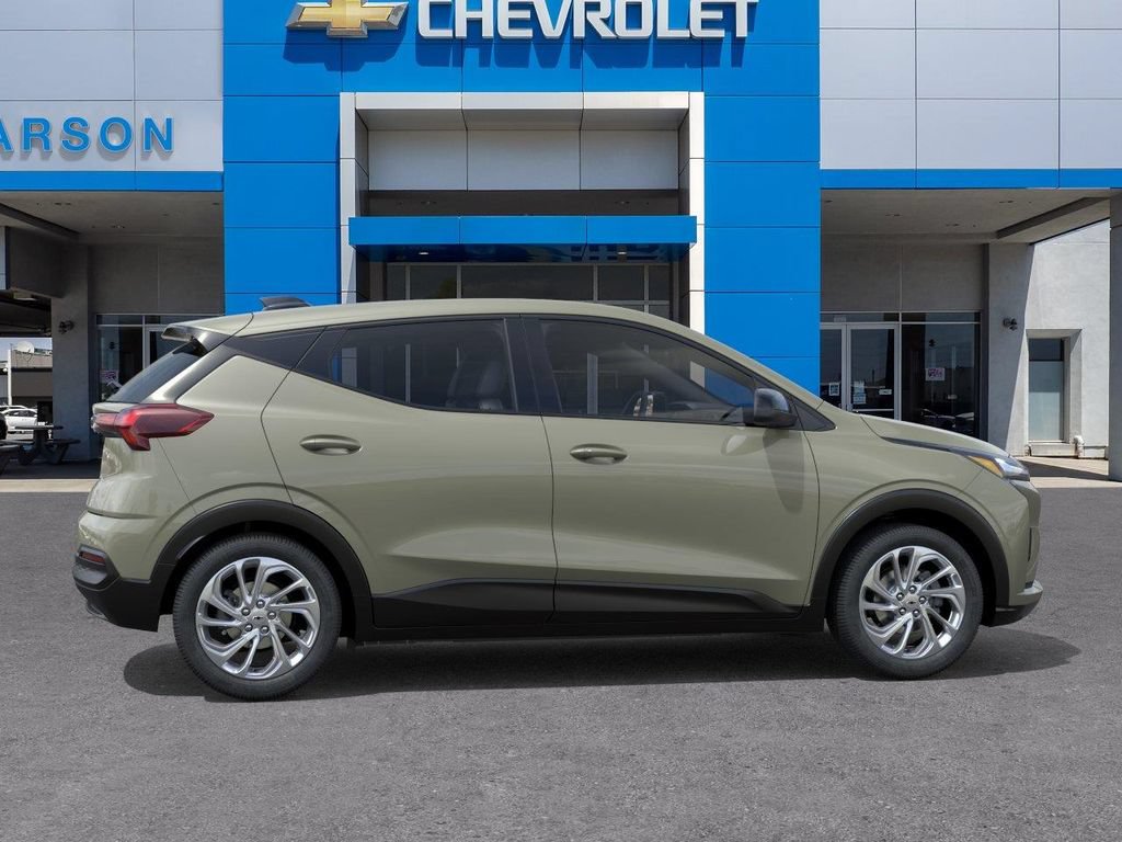 New 2027 Chevrolet Bolt LT FWD image 5