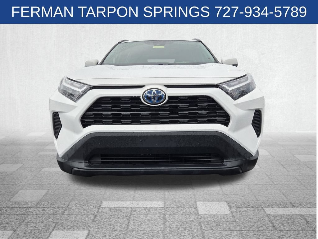 Used 2024 Toyota RAV4 LE AWD/4WD image 4