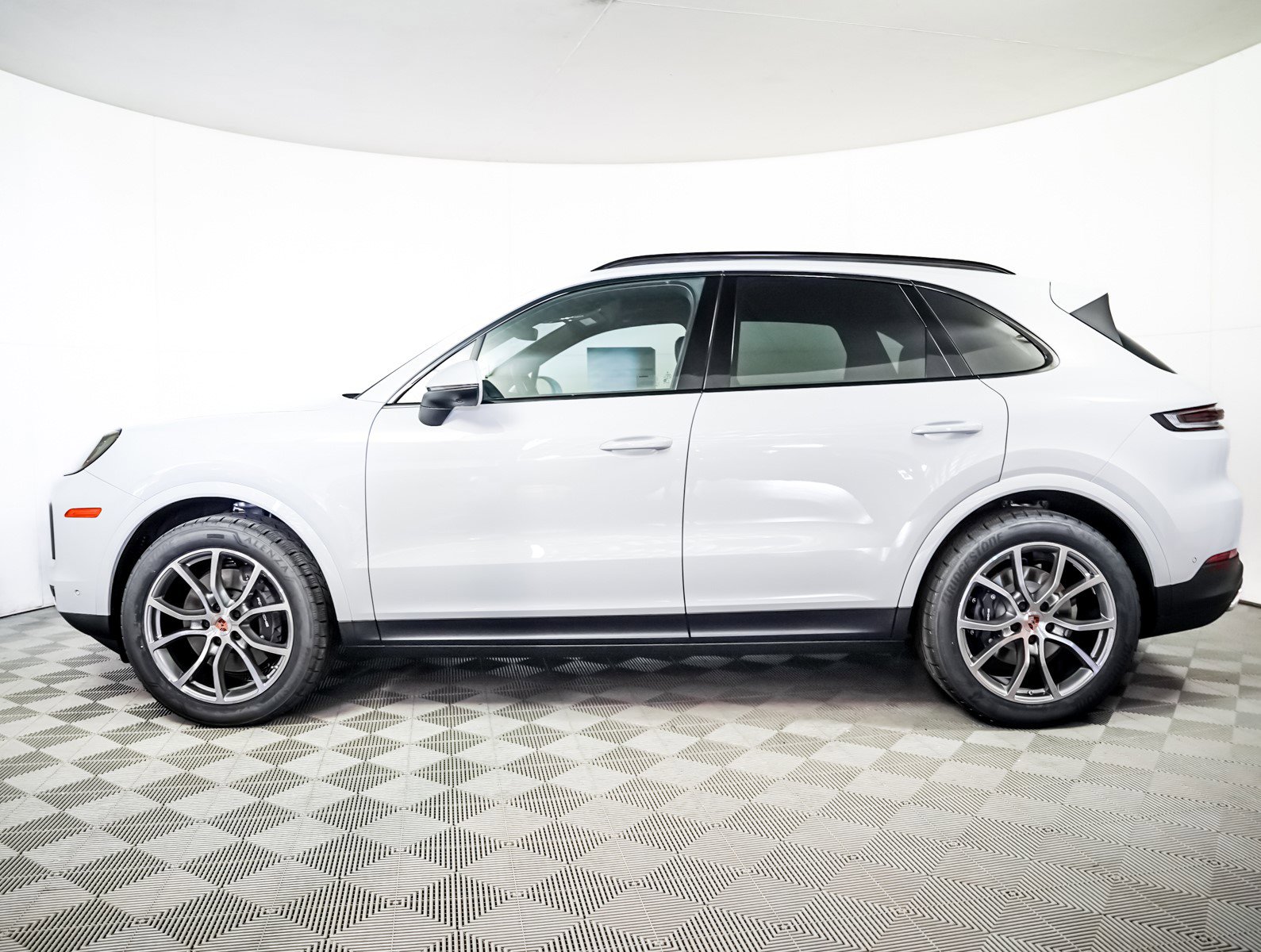 New 2026 Porsche Cayenne image 2
