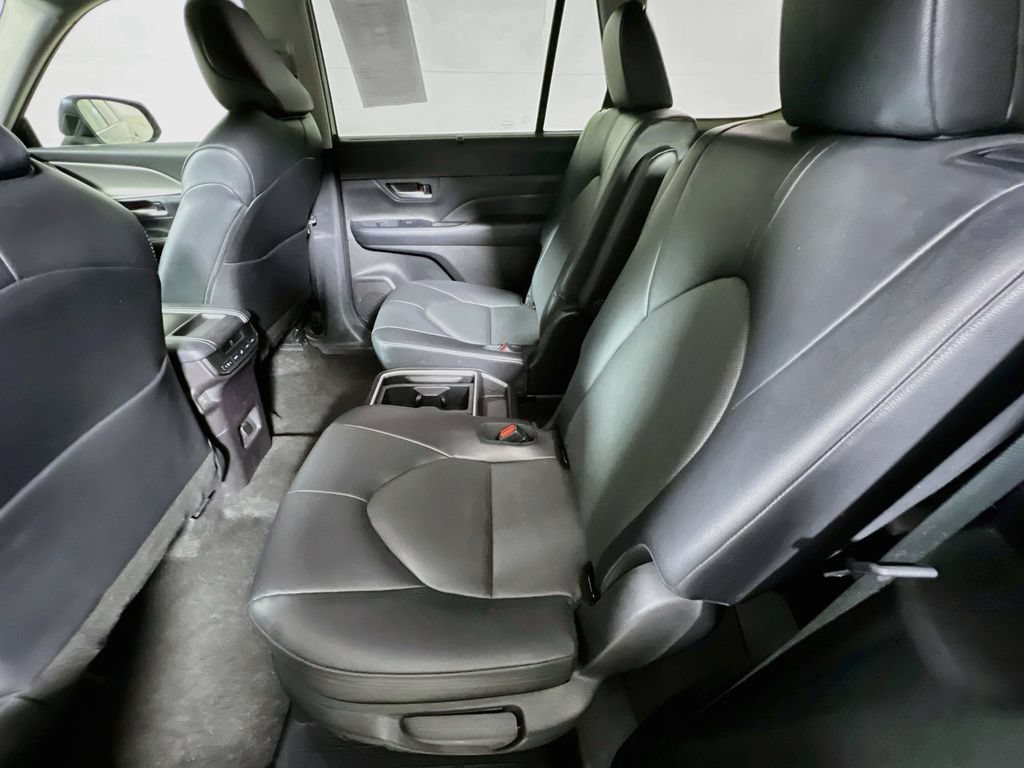 Certified 2025 Toyota Grand Highlander AWD image 21