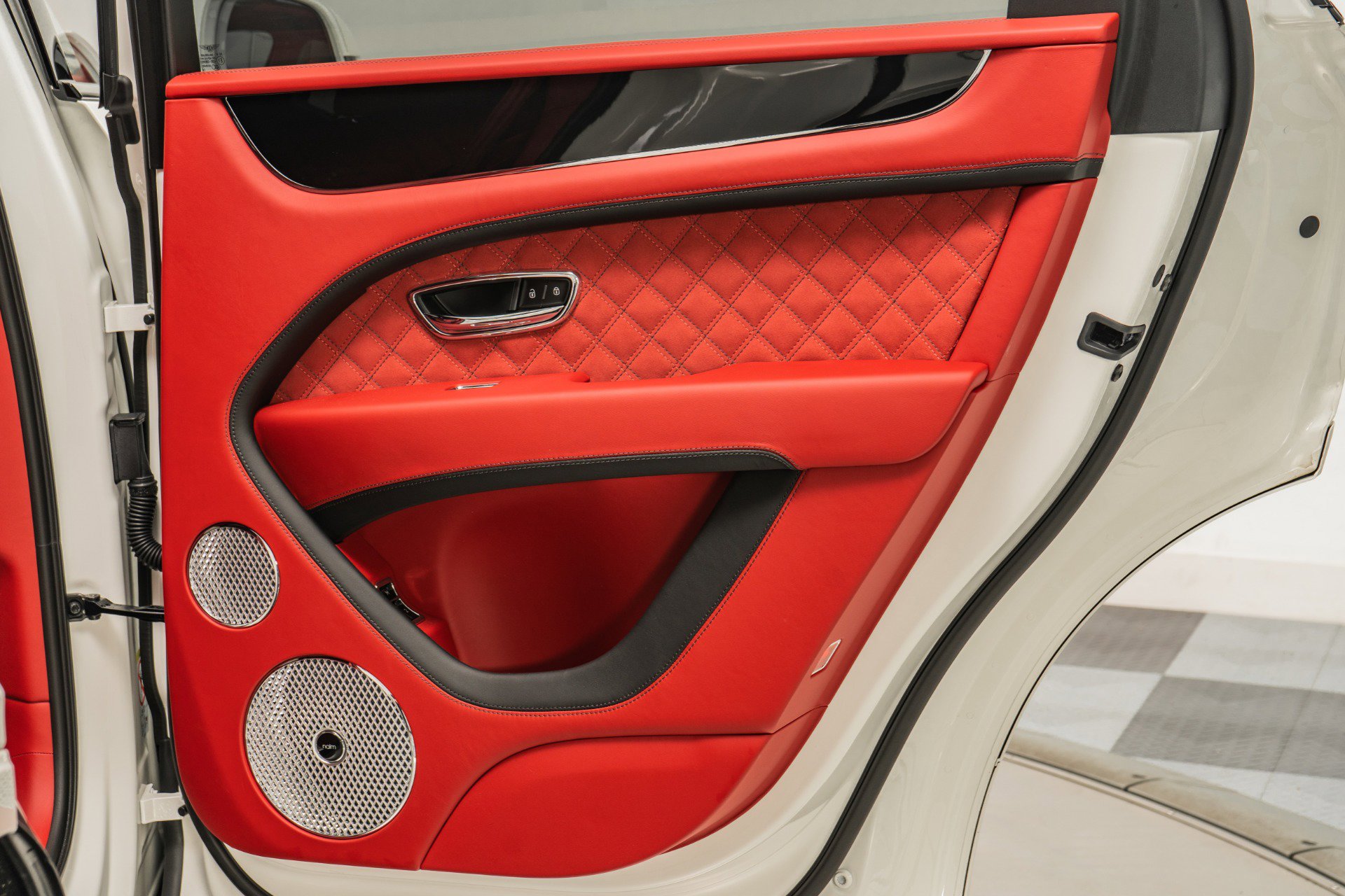 Used 2021 Bentley Bentayga Speed image 34