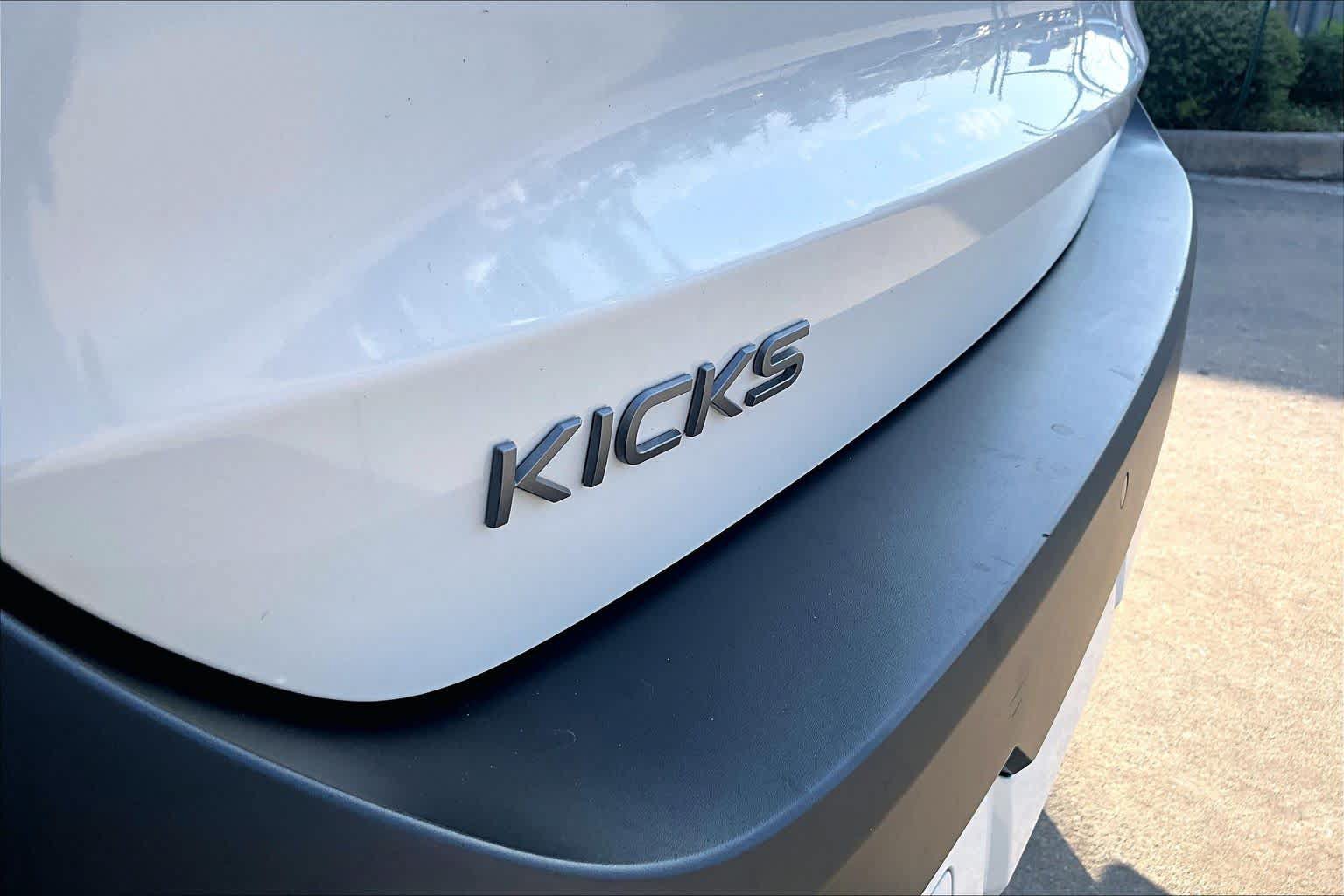 Certified 2026 Nissan Kicks SV FWD image 30