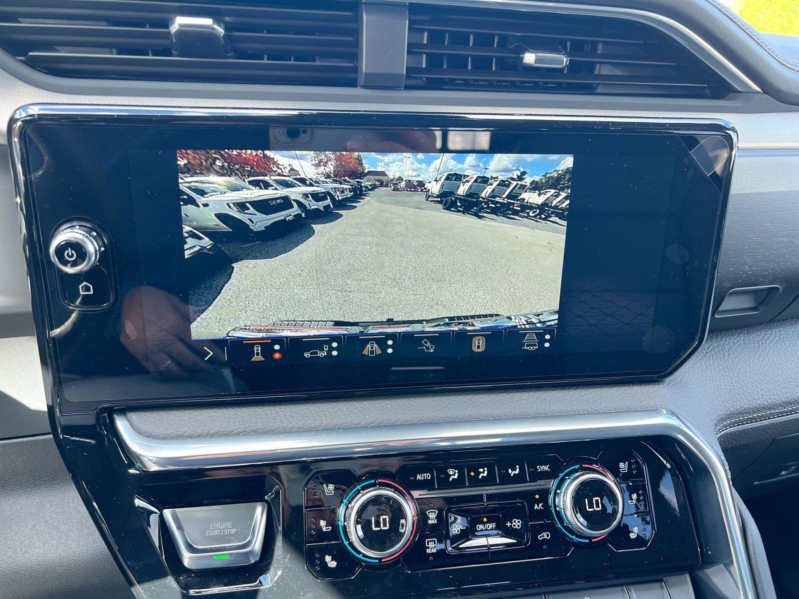 New 2026 GMC Sierra 1500 Denali w/ Denali Reserve Package image 17