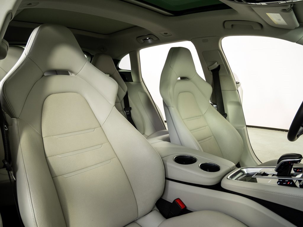 Used 2020 Porsche Panamera 4 image 23