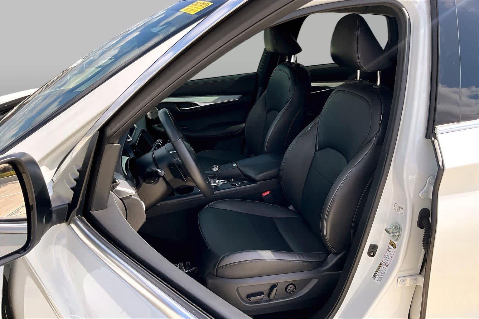 Used 2022 INFINITI QX50 Essential FWD image 8