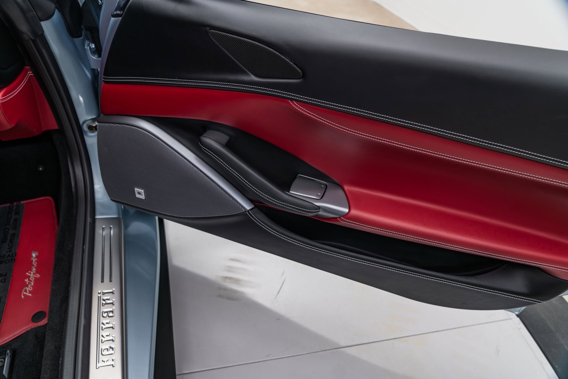 Certified 2022 Ferrari Portofino M image 40