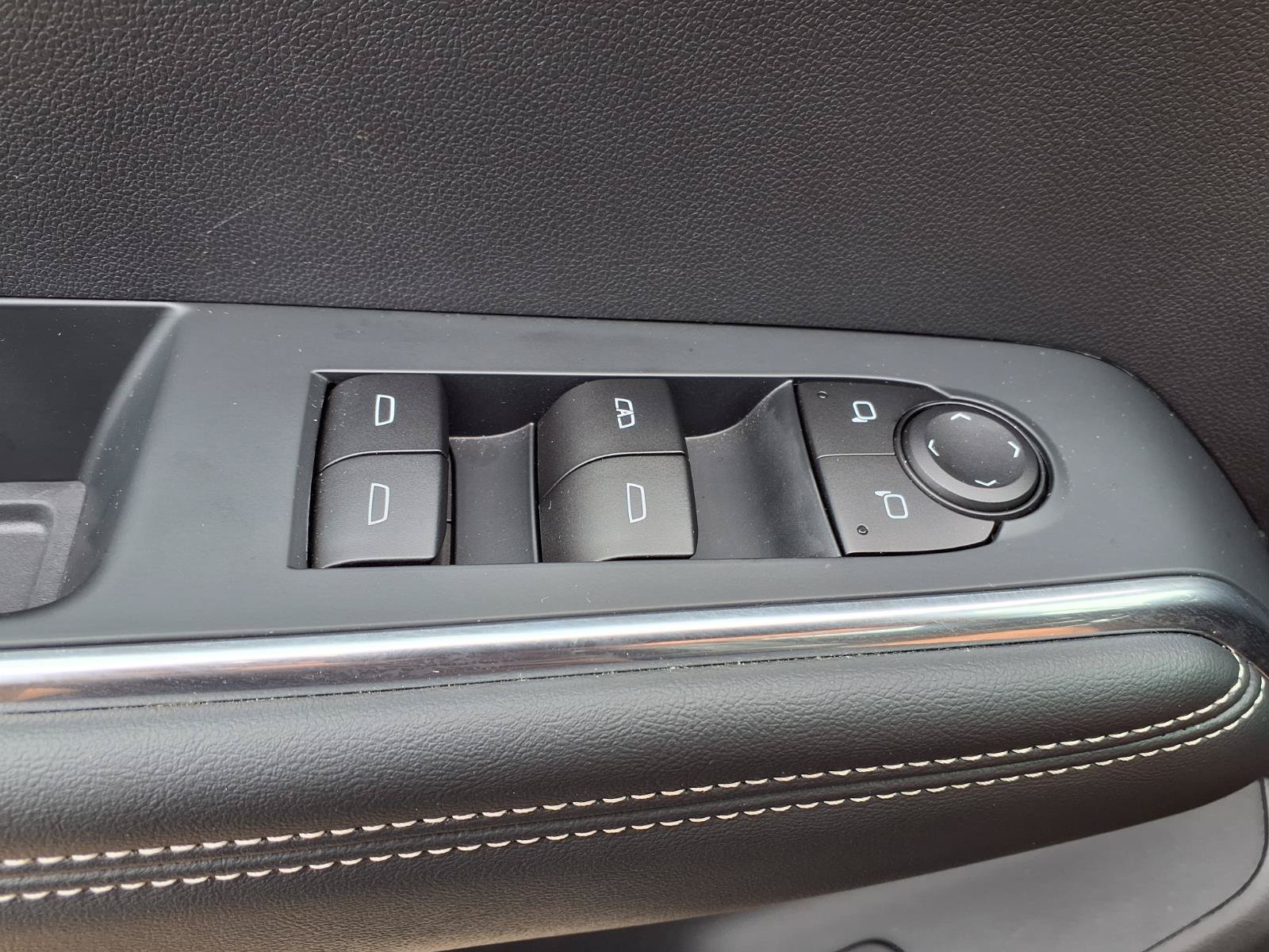 Used 2025 GMC Acadia Elevation w/ Elevation Premium Package FWD image 21