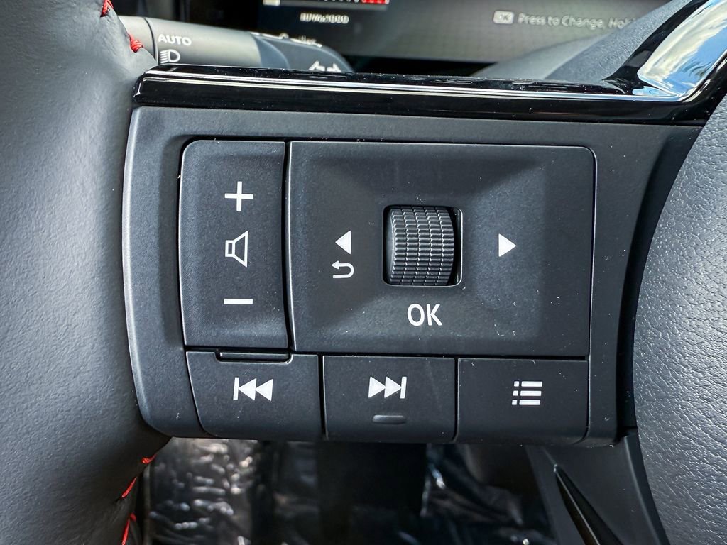 New 2026 Nissan Kicks SR w/ Cold Weather Package image 25