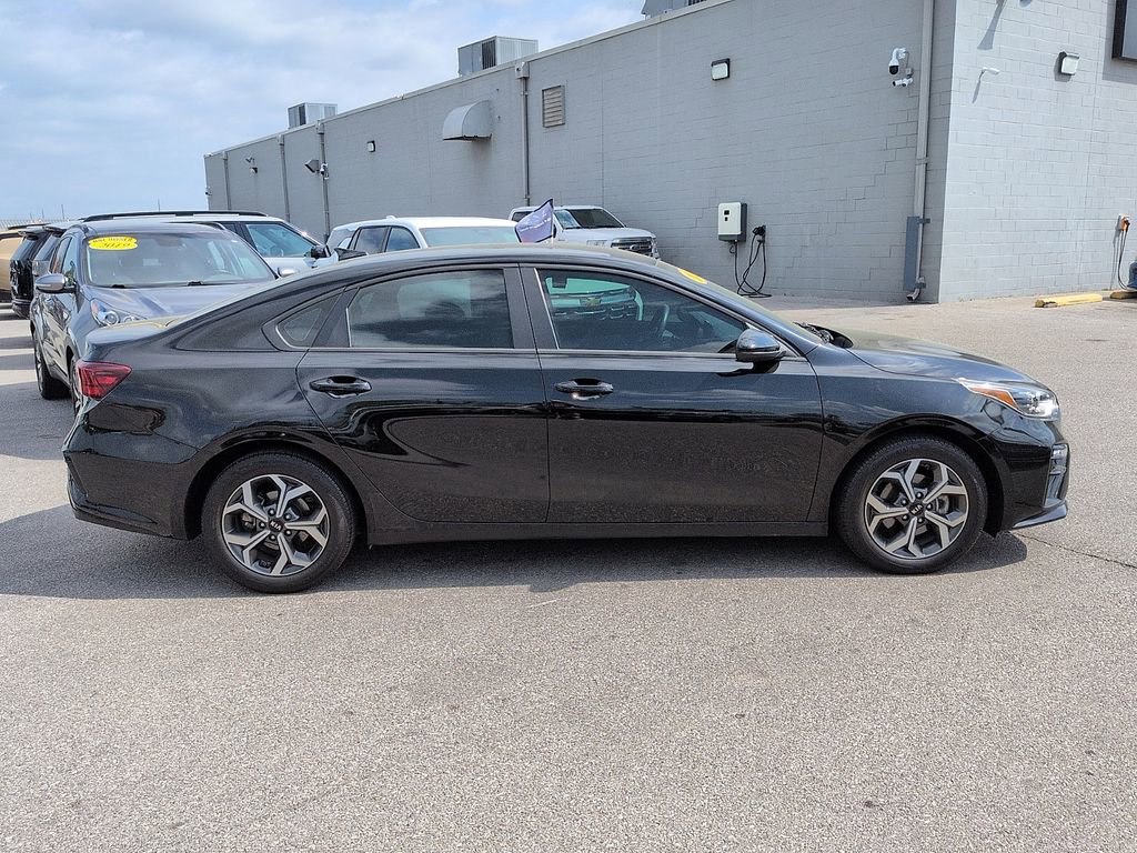 Used 2021 Kia Forte LXS image 2