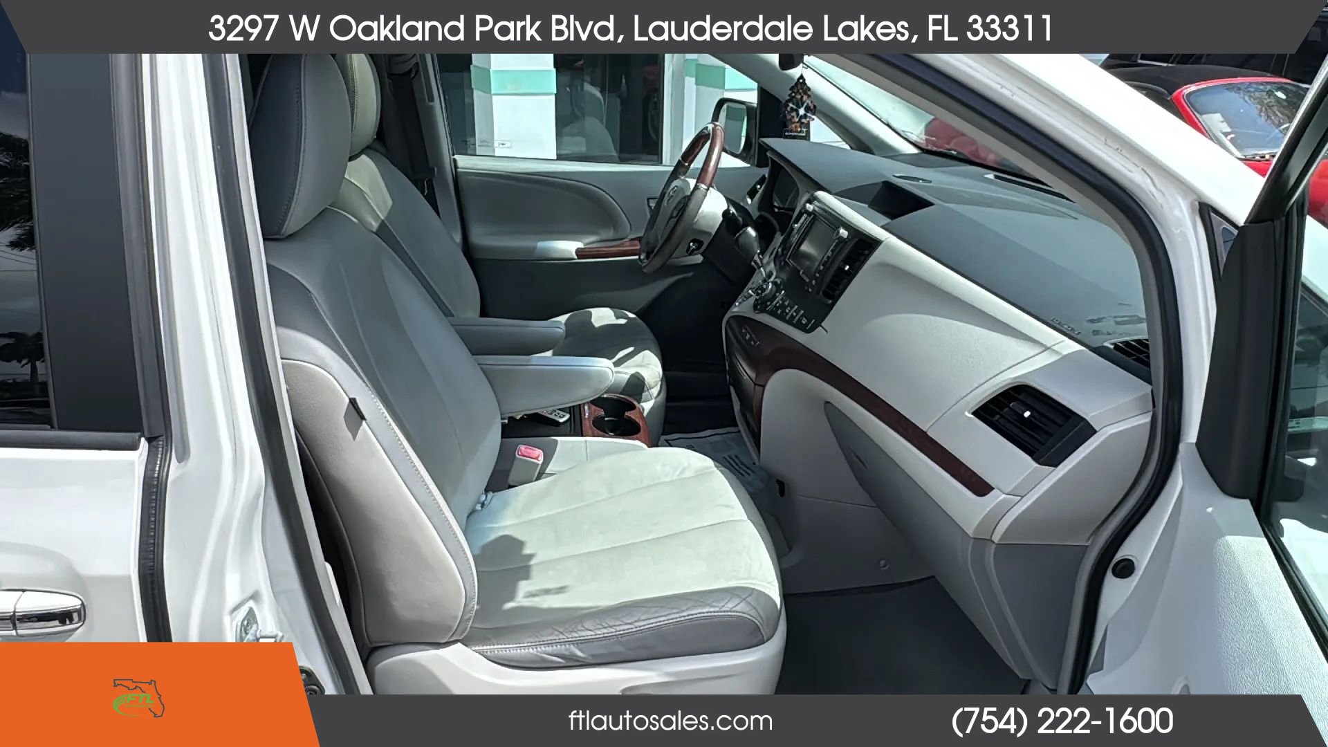 Used 2014 Toyota Sienna Limited w/ Limited Premium Package image 46