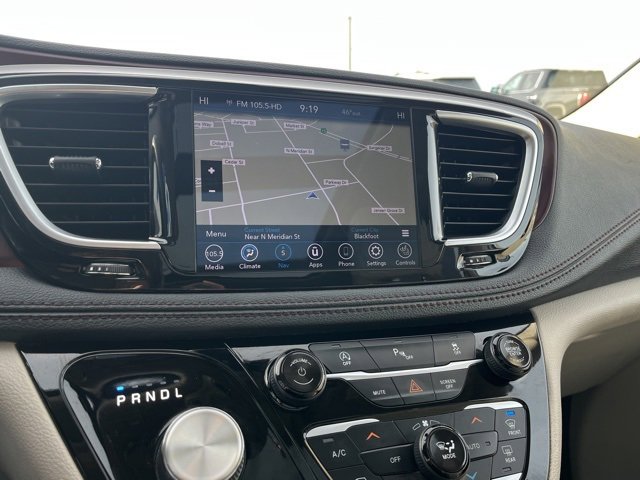 Used 2020 Chrysler Pacifica Limited image 44